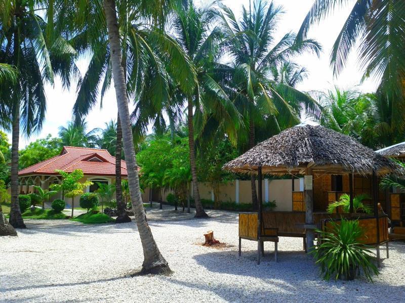 Luzmin Bh - Cottages And Bungalows Oslob Extérieur photo
